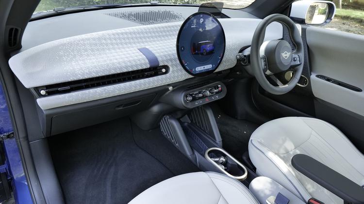 MINI COOPER ELECTRIC HATCHBACK 135kW E Sport 41kWh 3dr Auto